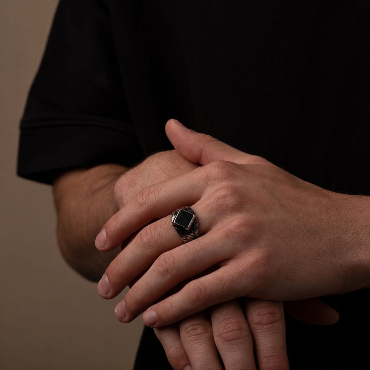 Black Kite Onyx 925 Silver Ring