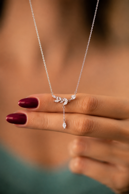 Tranquil Leaf Pendant with Chain 925 Silver